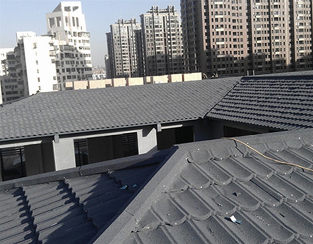 彩石金属瓦下雨时声音大吗？