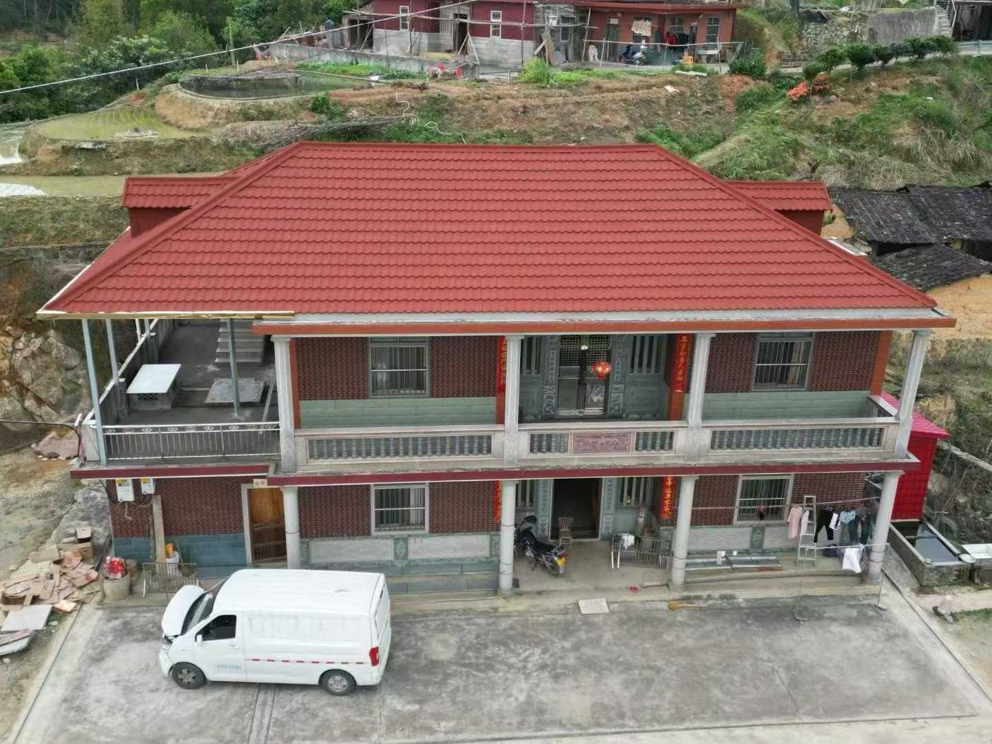 揭秘彩石金属瓦安装后的维护周期！使用寿命有多长？