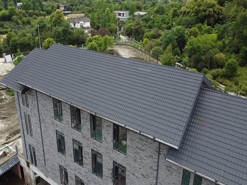 四川瓦博建材有限公司冬季安装金属瓦要注意些什么？